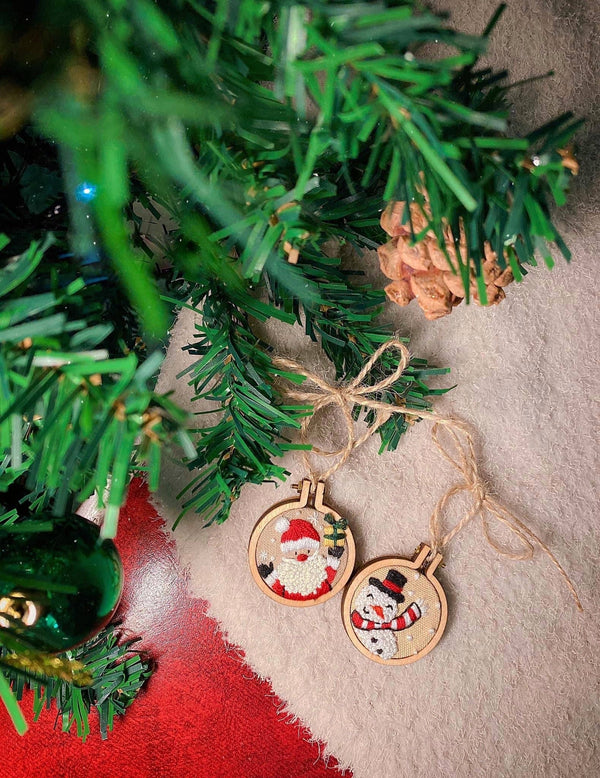 Embroidered Christmas Ornaments With Wooden Frame